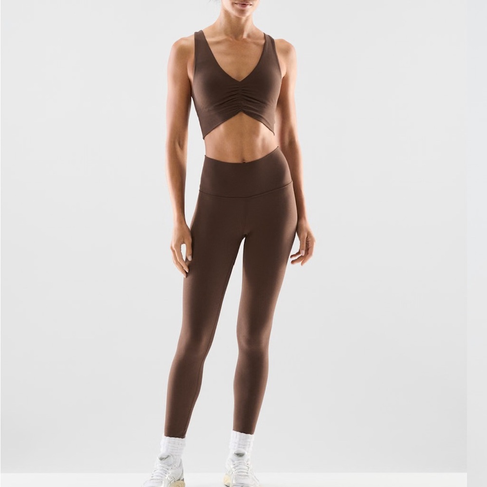 Aritzia Golden Butter Volley Sports Bra size Small